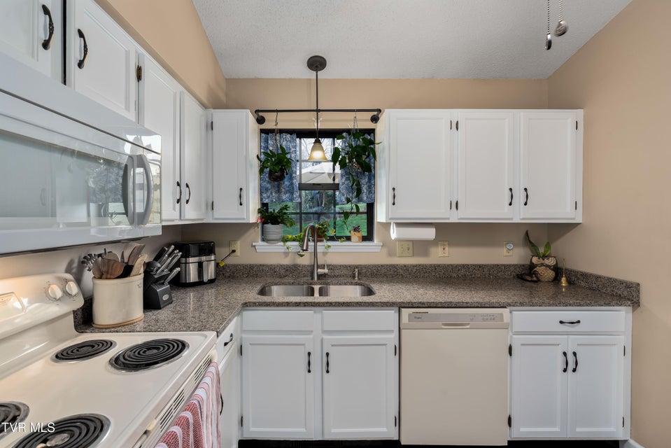 Photo #13: 253 Springview Drive