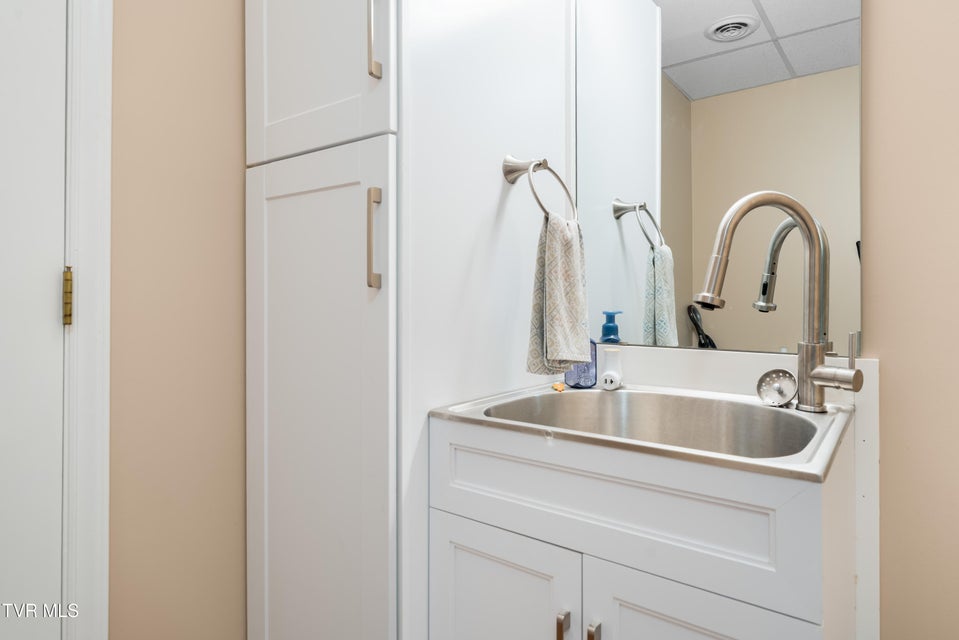 Photo #25: 253 Springview Drive