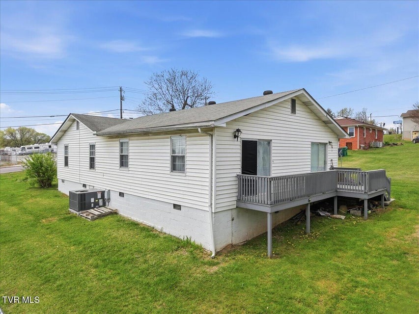 Photo #11: 1324 Davis Street