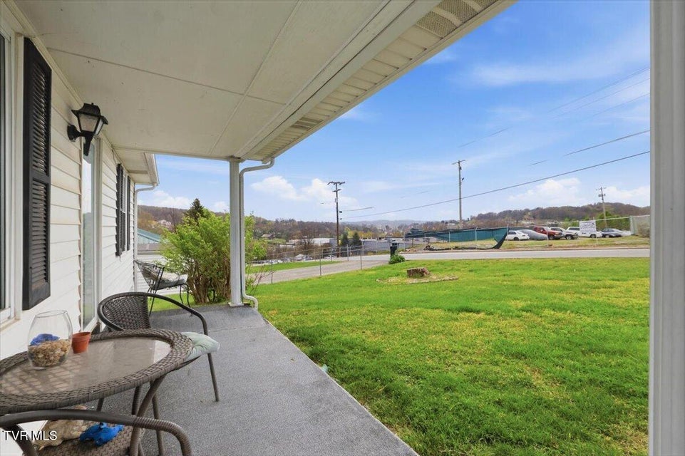 Photo #10: 1324 Davis Street