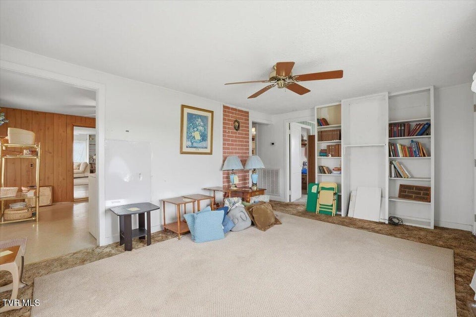 Photo #19: 1324 Davis Street