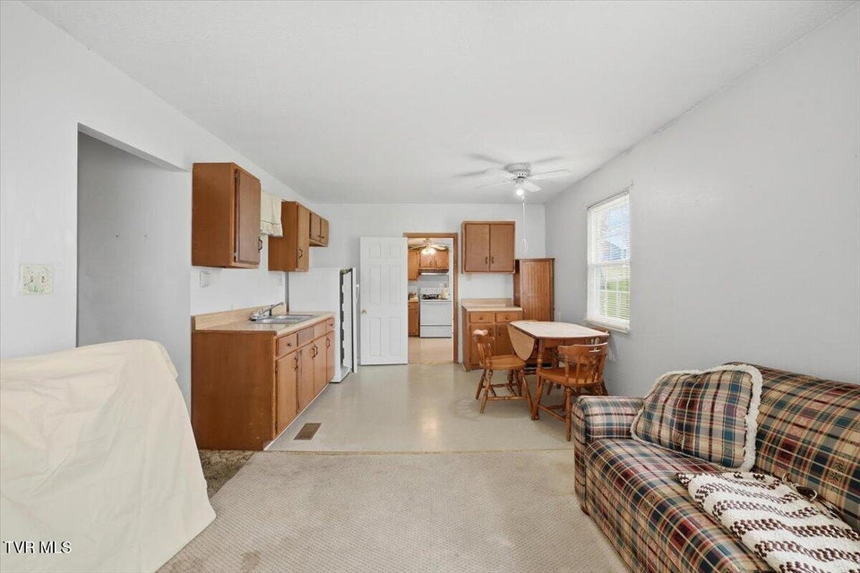 Photo #20: 1324 Davis Street