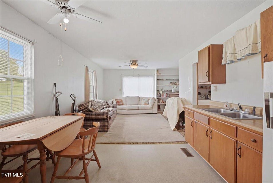 Photo #4: 1324 Davis Street