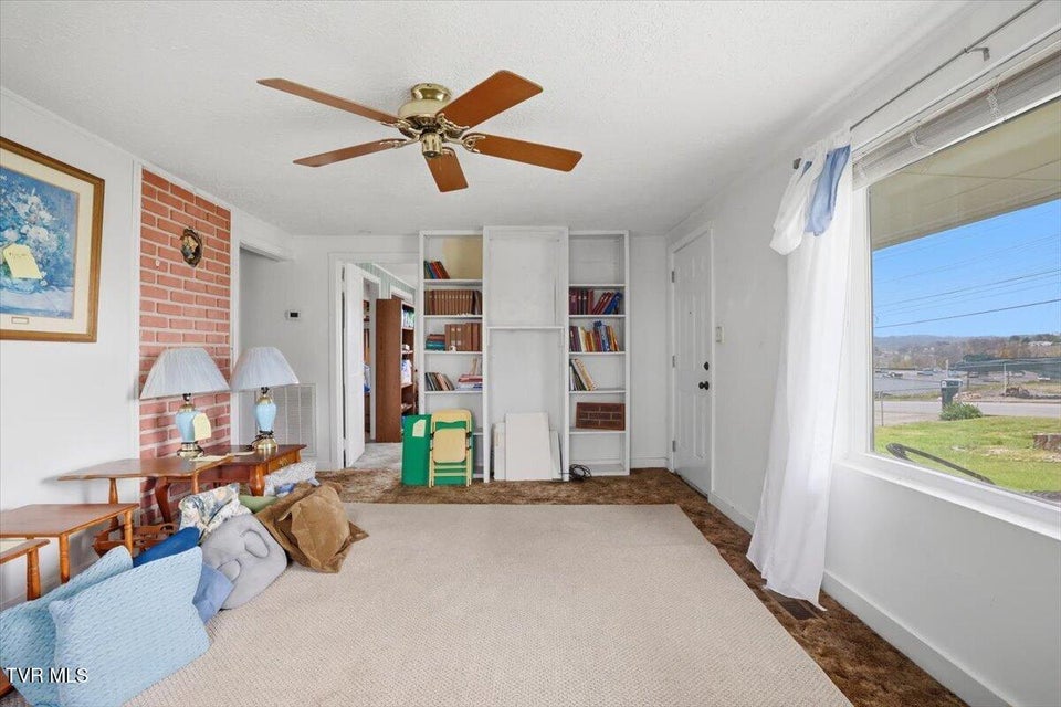 Photo #21: 1324 Davis Street