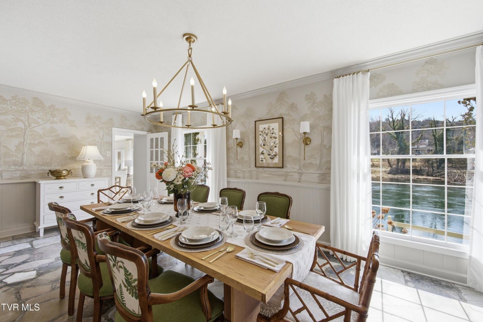 Photo #14: 1910 Riverside Road