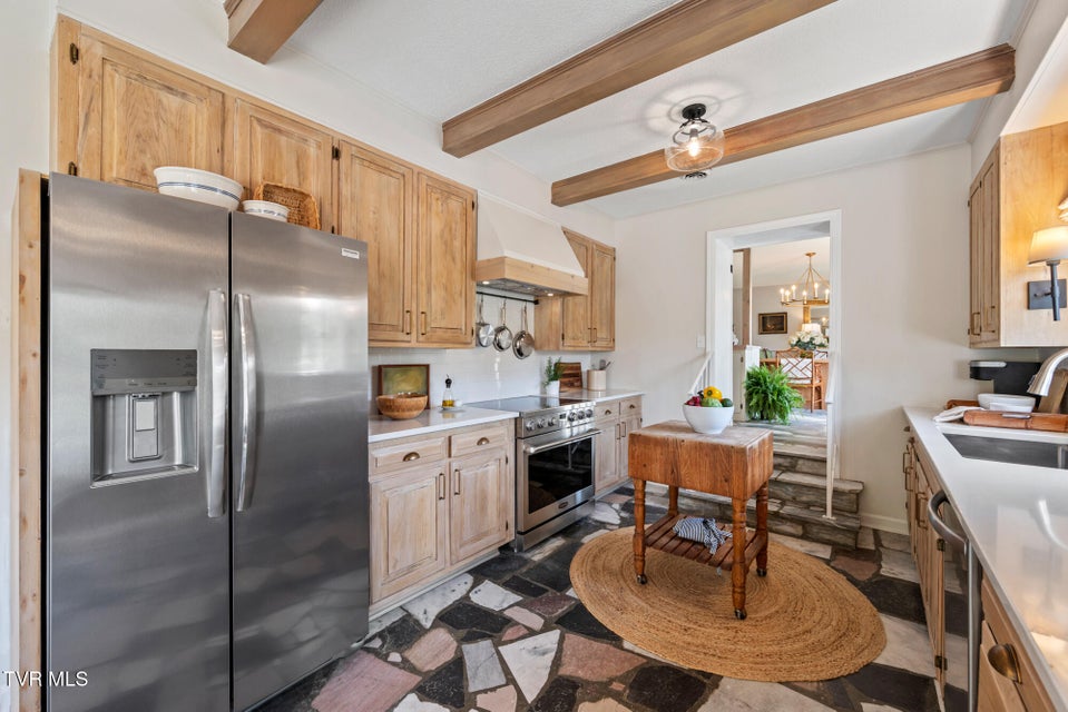 Photo #22: 1910 Riverside Road