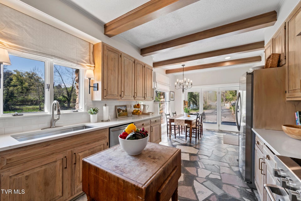 Photo #23: 1910 Riverside Road