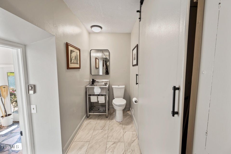 Photo #25: 1910 Riverside Road