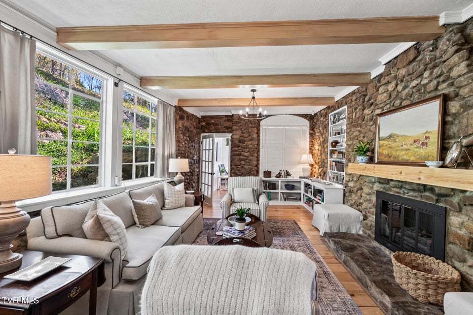 Photo #30: 1910 Riverside Road