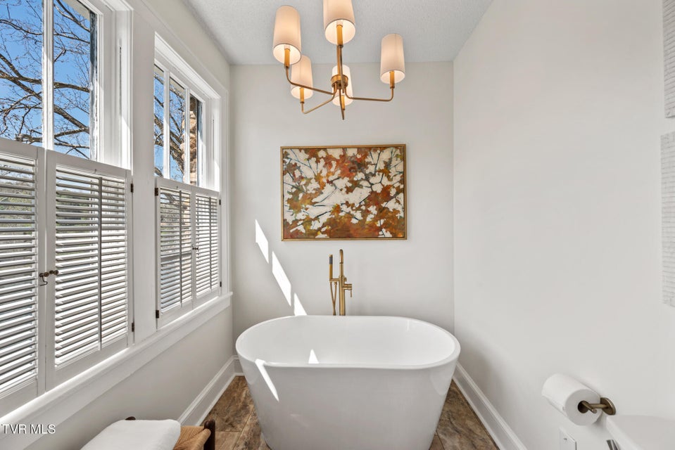 Photo #35: 1910 Riverside Road