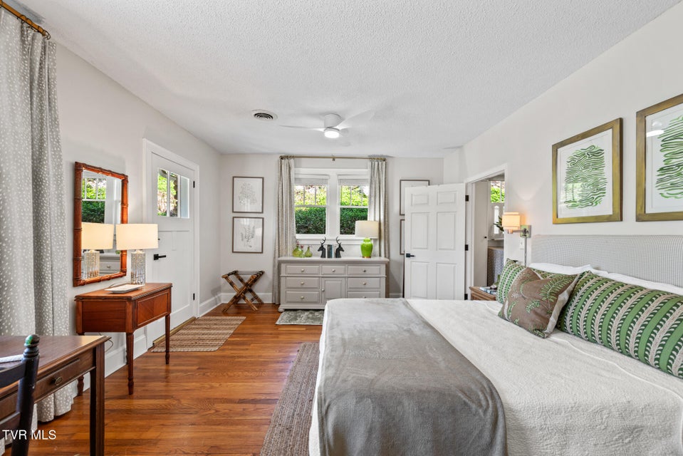 Photo #41: 1910 Riverside Road