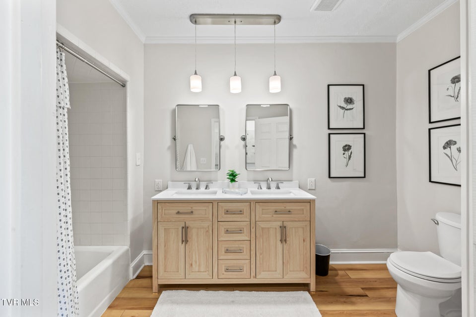 Photo #42: 1910 Riverside Road