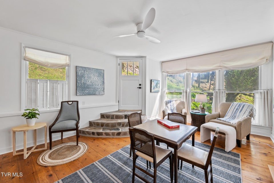 Photo #48: 1910 Riverside Road