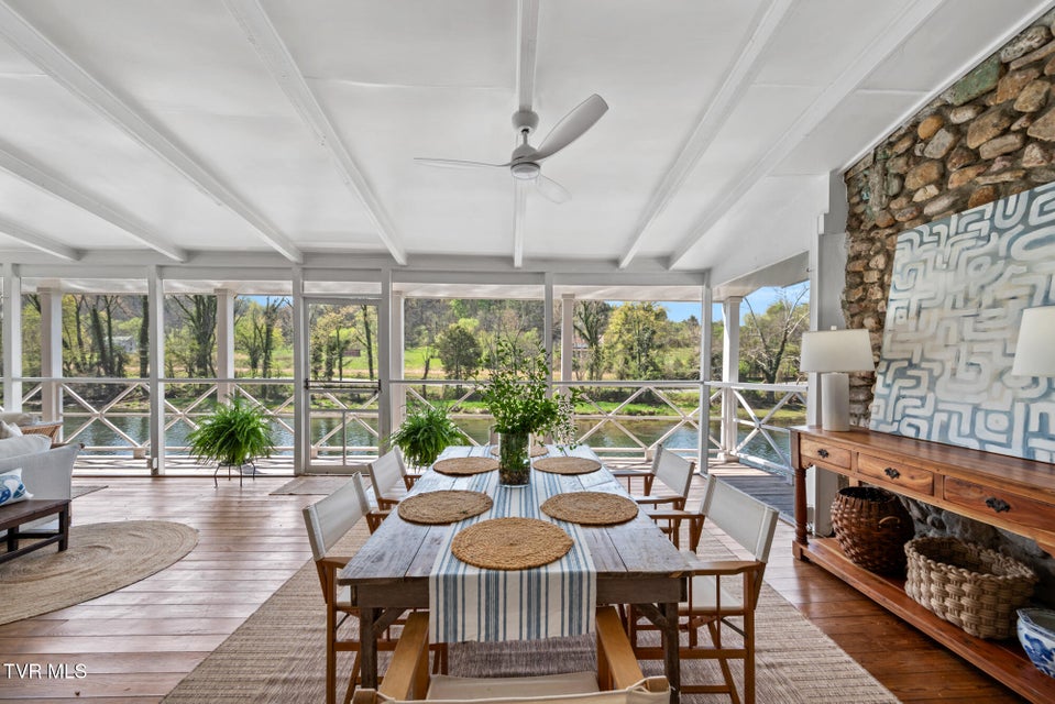 Photo #52: 1910 Riverside Road