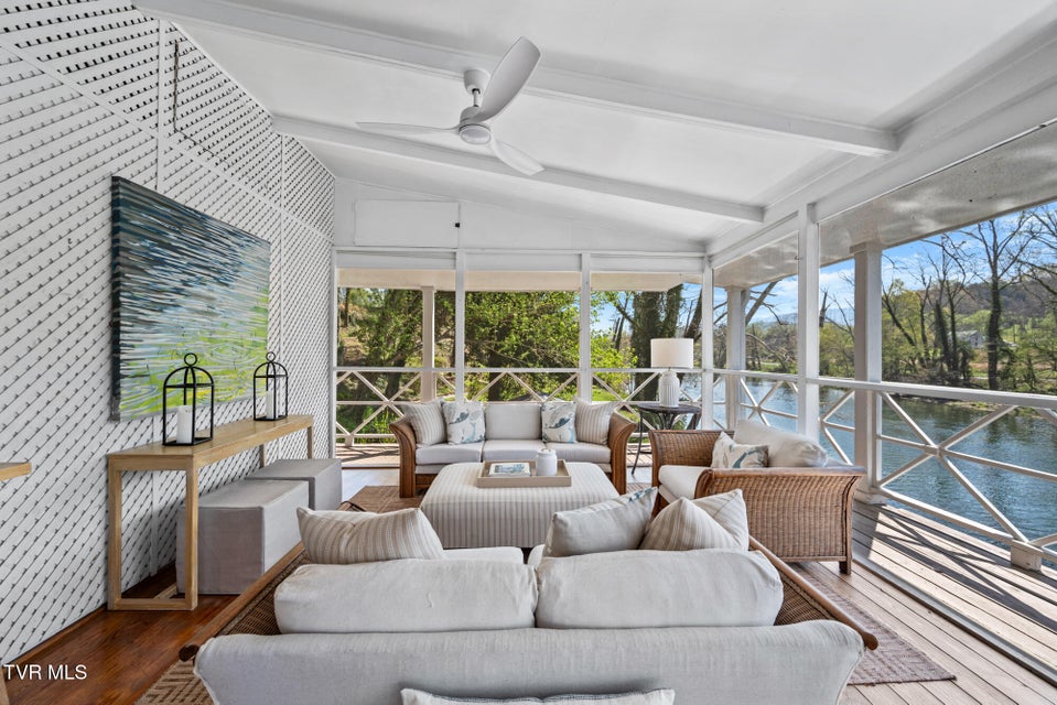 Photo #55: 1910 Riverside Road