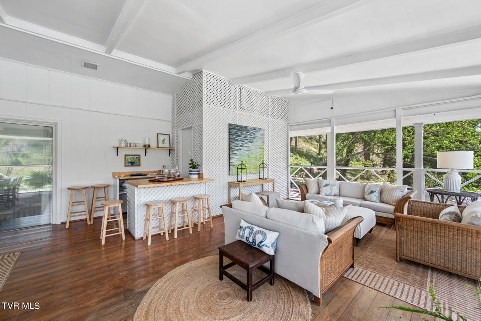 Photo #56: 1910 Riverside Road