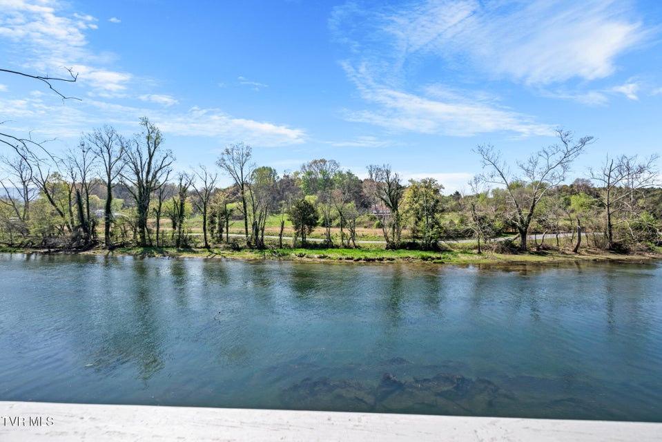 Photo #57: 1910 Riverside Road