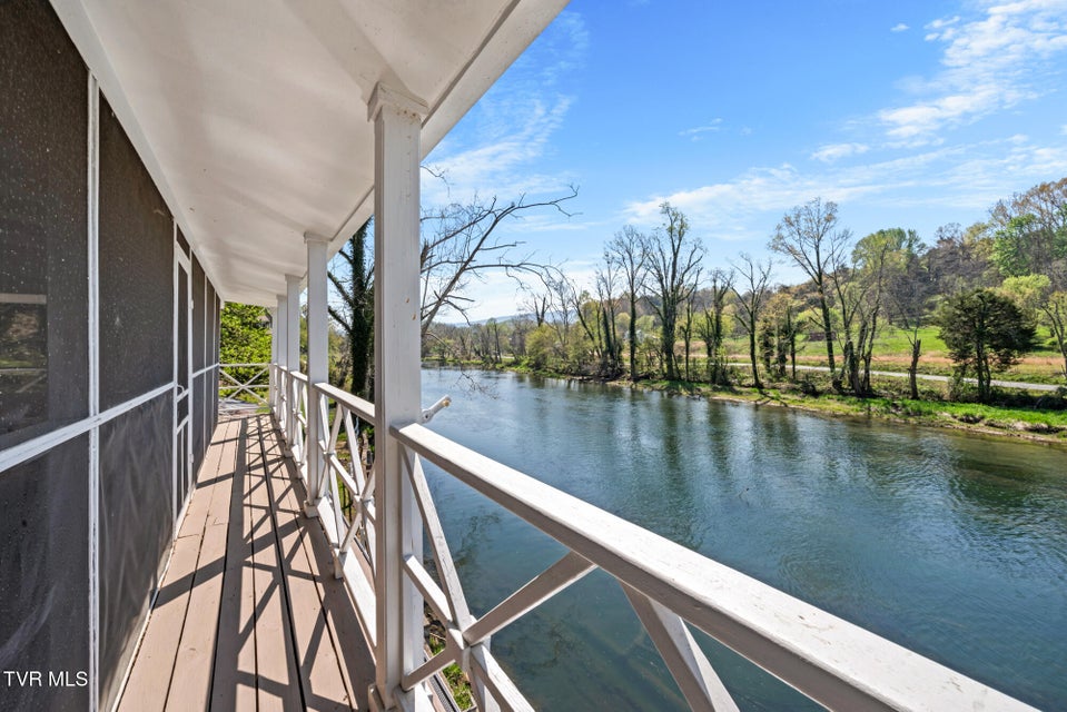 Photo #58: 1910 Riverside Road