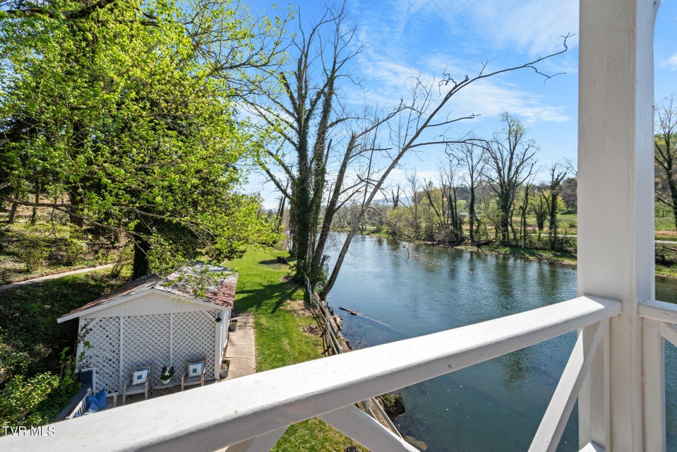 Photo #59: 1910 Riverside Road