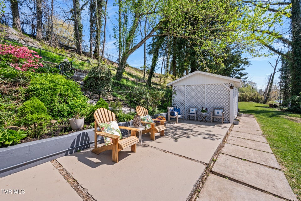 Photo #61: 1910 Riverside Road