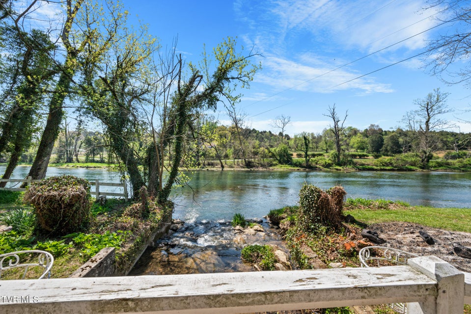 Photo #68: 1910 Riverside Road