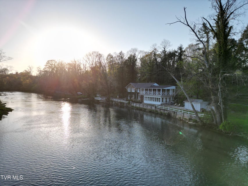 Photo #73: 1910 Riverside Road