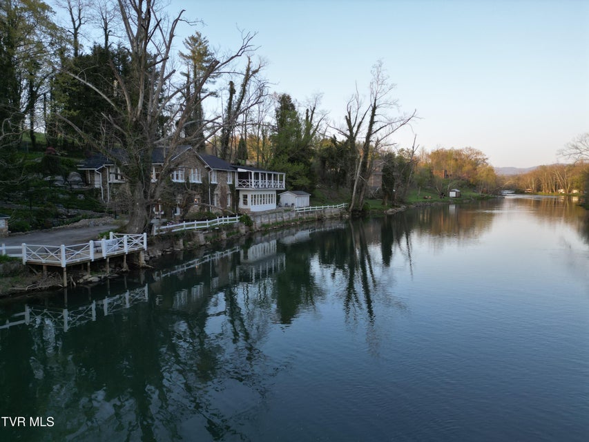 Photo #75: 1910 Riverside Road