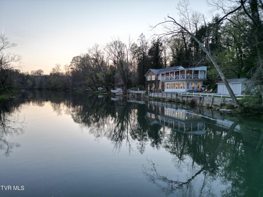 Photo #78: 1910 Riverside Road