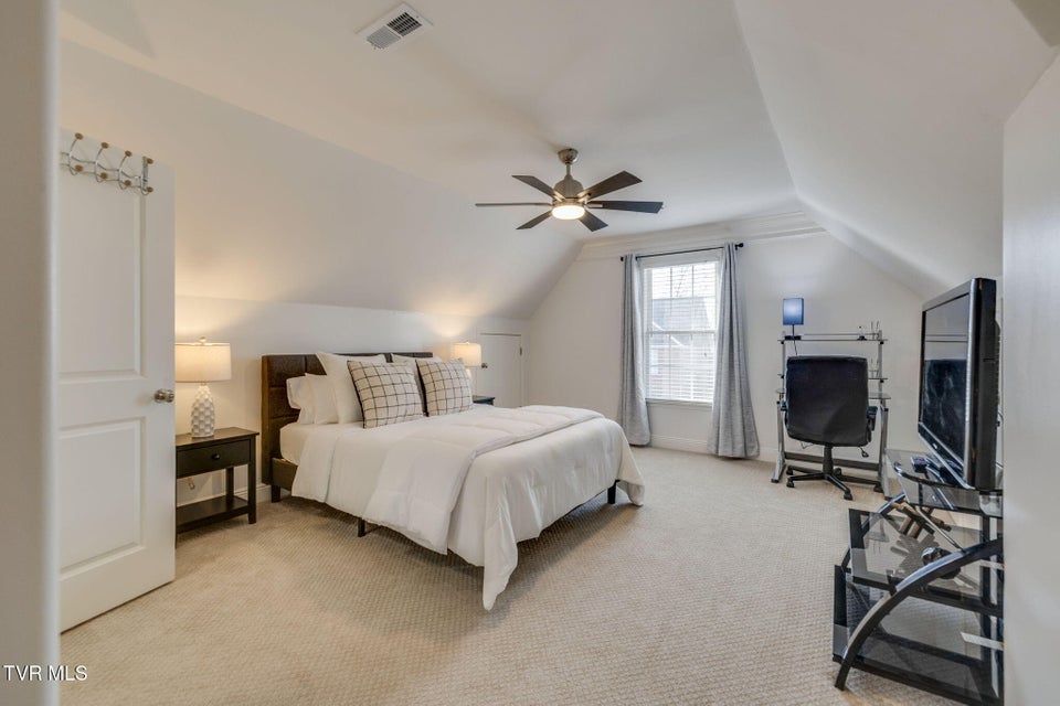 Photo #40: 280 Alpine Trail