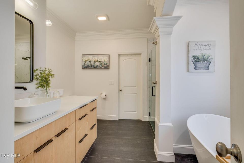 Photo #26: 280 Alpine Trail