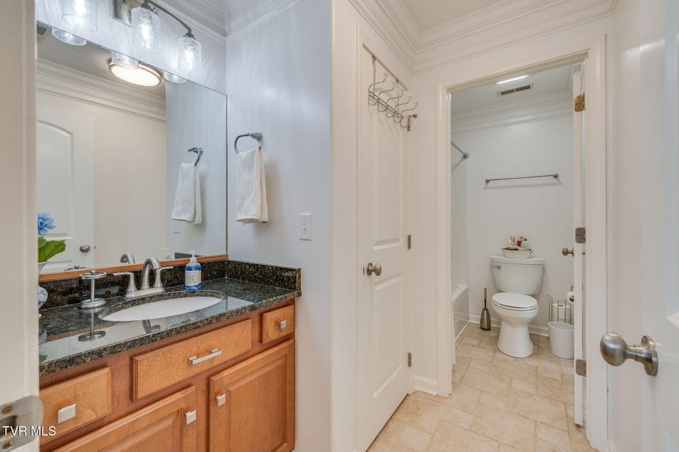 Photo #38: 280 Alpine Trail