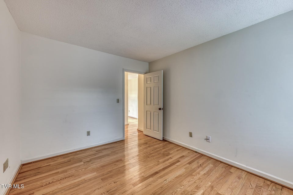 Photo #7: 600 Fleetwood Drive