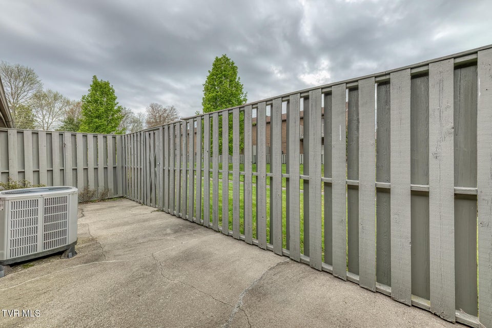 Photo #17: 600 Fleetwood Drive