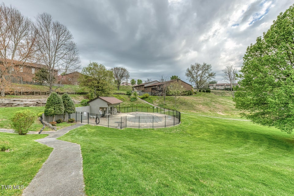 Photo #23: 600 Fleetwood Drive