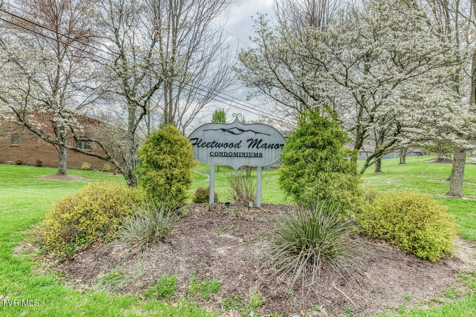 Photo #25: 600 Fleetwood Drive