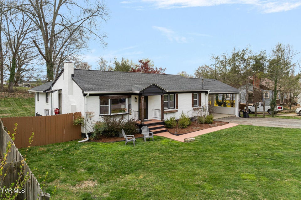 Photo #3: 533 Vance Drive Drive