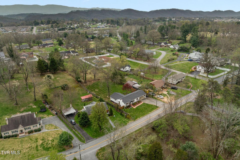 Photo #11: 533 Vance Drive Drive