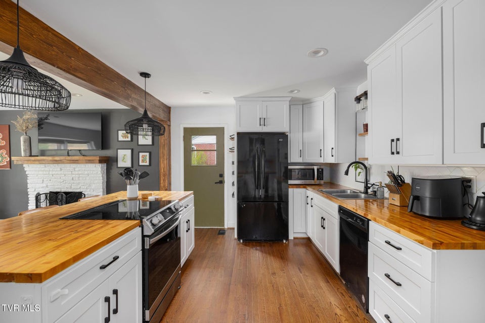 Photo #25: 533 Vance Drive Drive