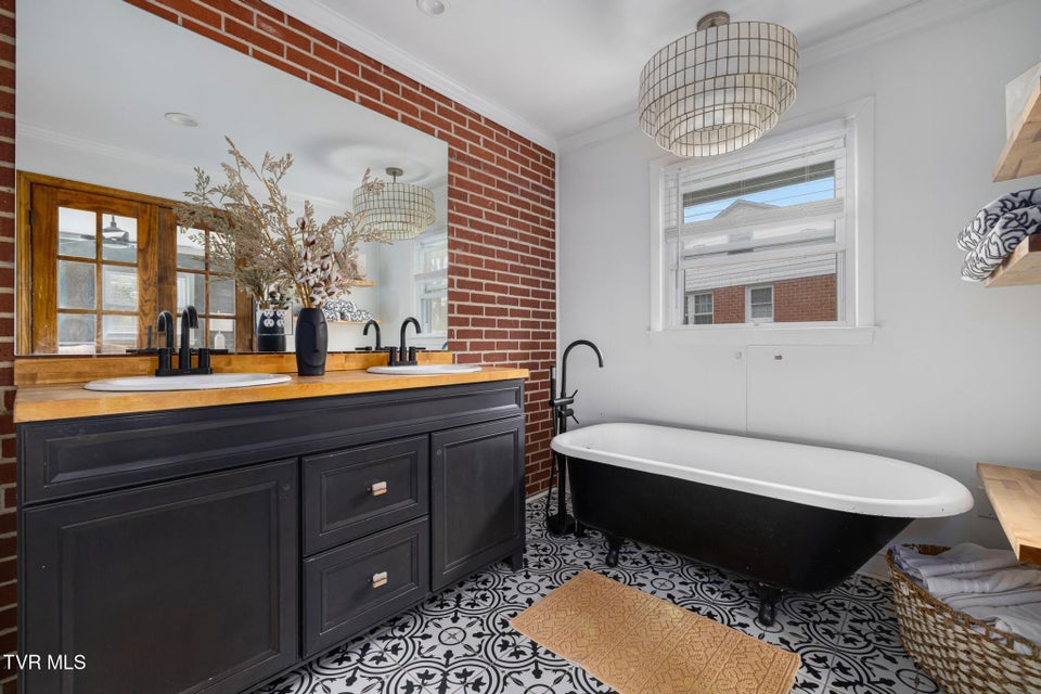 Photo #37: 533 Vance Drive Drive