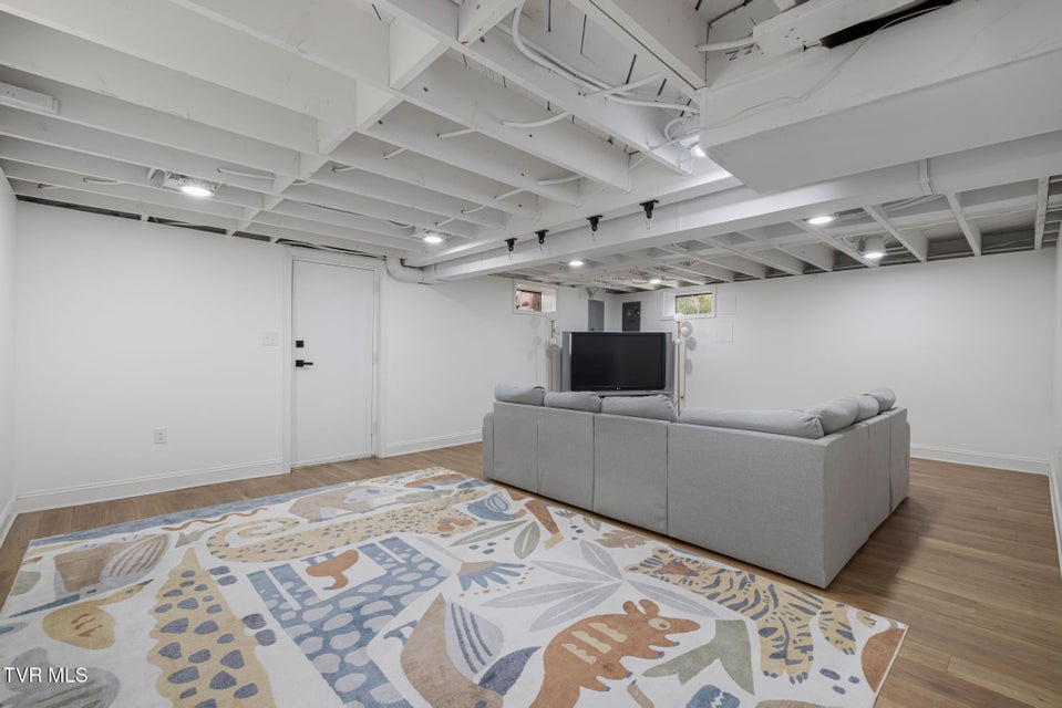 Photo #47: 533 Vance Drive Drive