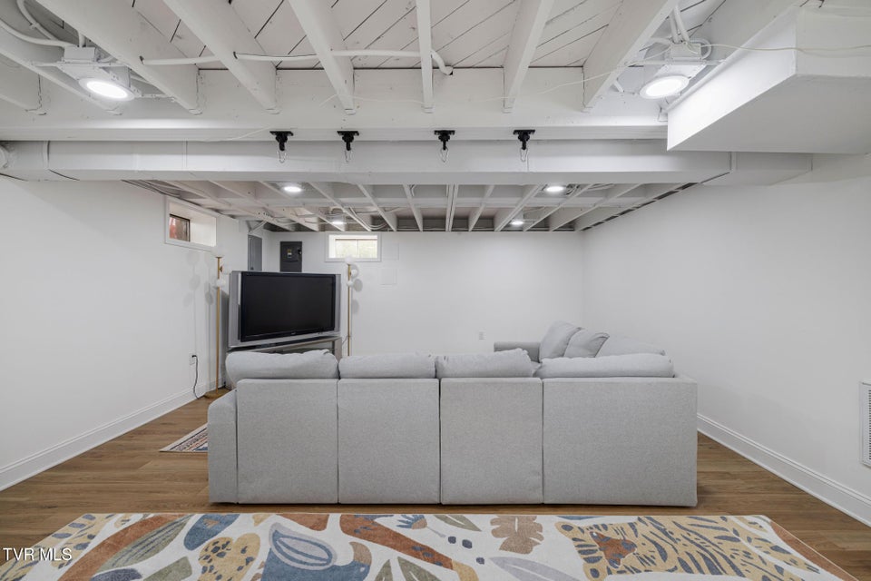 Photo #49: 533 Vance Drive Drive