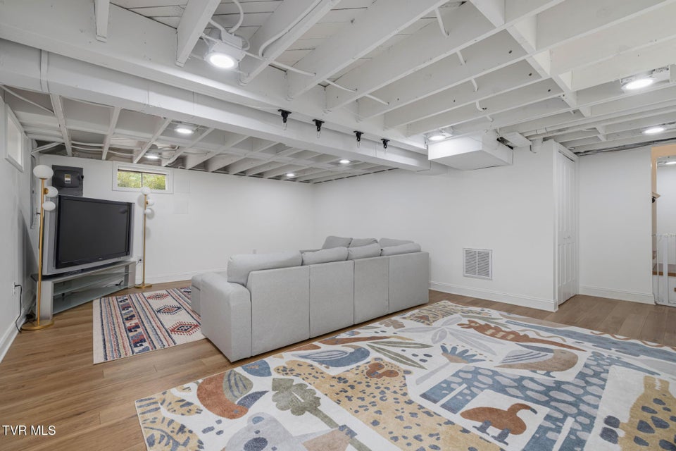 Photo #50: 533 Vance Drive Drive