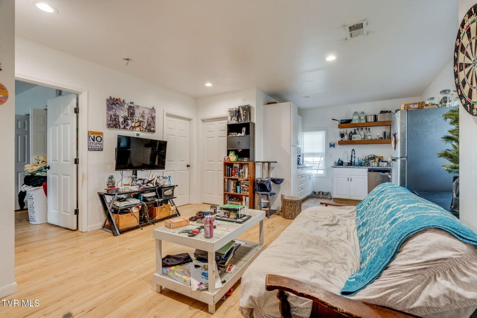 Photo #17: 403 Wilson Avenue