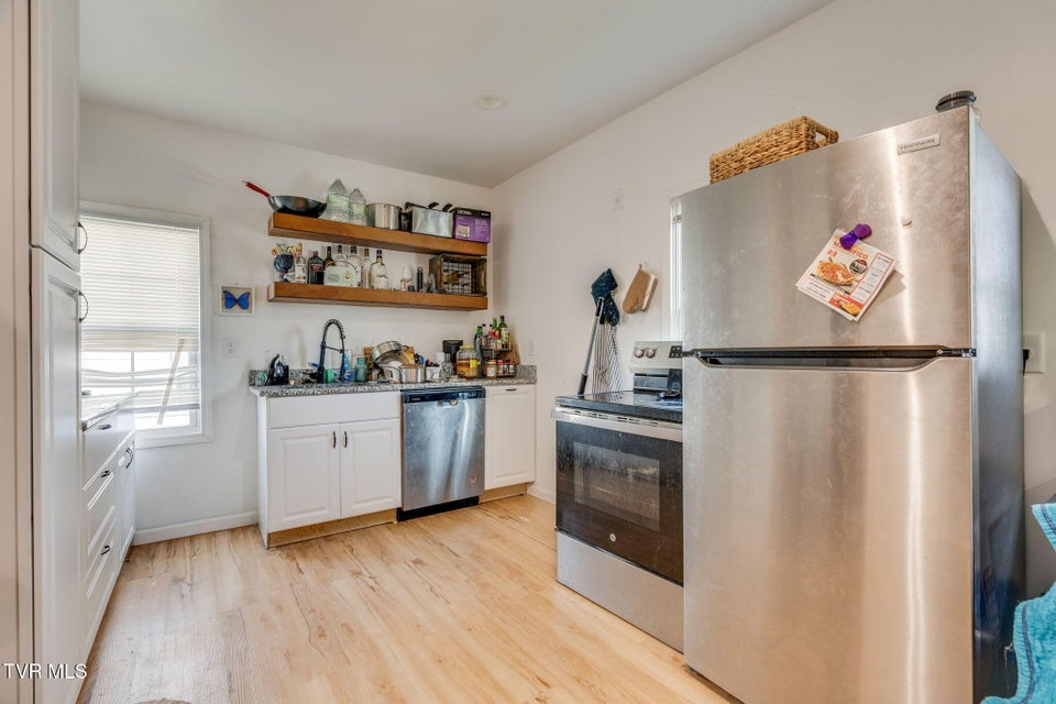 Photo #20: 403 Wilson Avenue