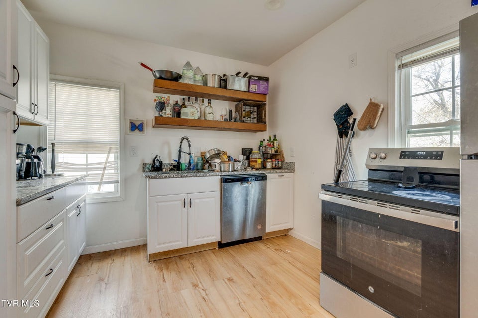 Photo #21: 403 Wilson Avenue