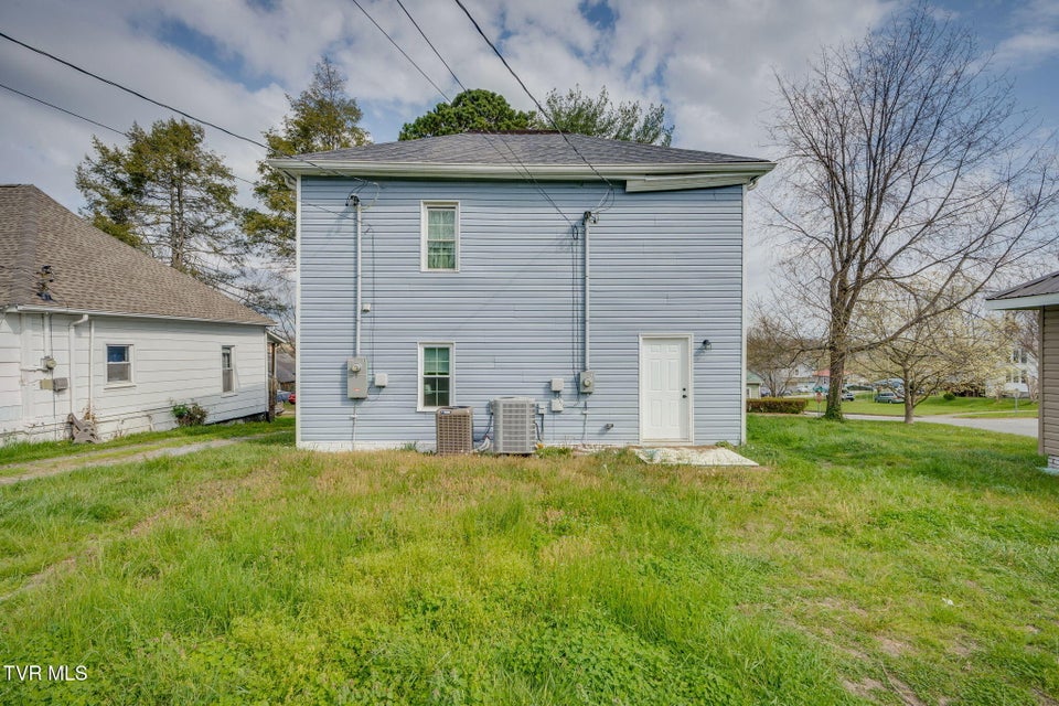 Photo #30: 403 Wilson Avenue