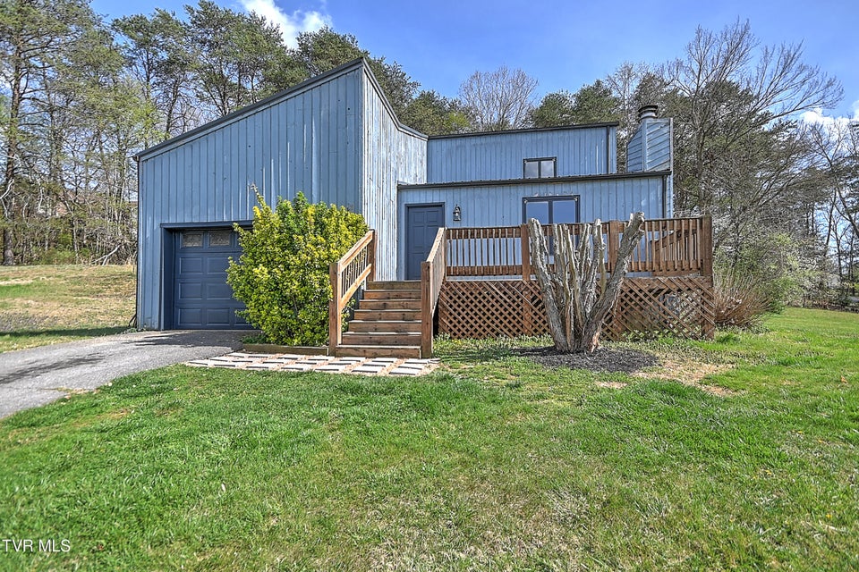 Photo #2: 211 Sunny Hill Court