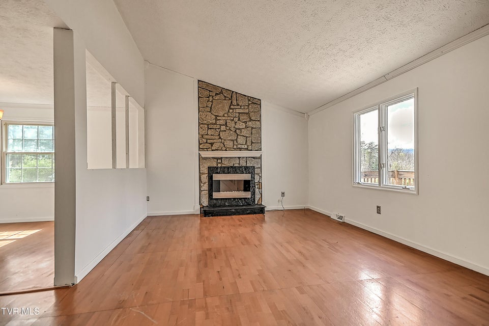 Photo #8: 211 Sunny Hill Court