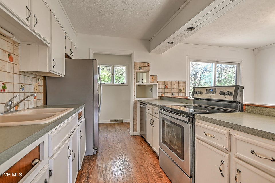 Photo #18: 211 Sunny Hill Court