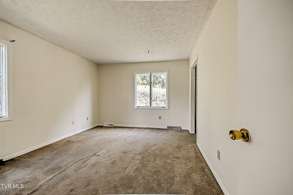 Photo #20: 211 Sunny Hill Court